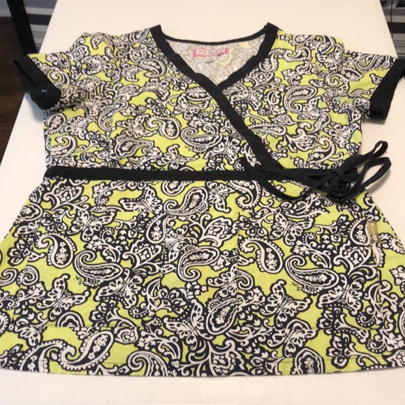 Koi Scrub Top Small - Picture 7 of 11